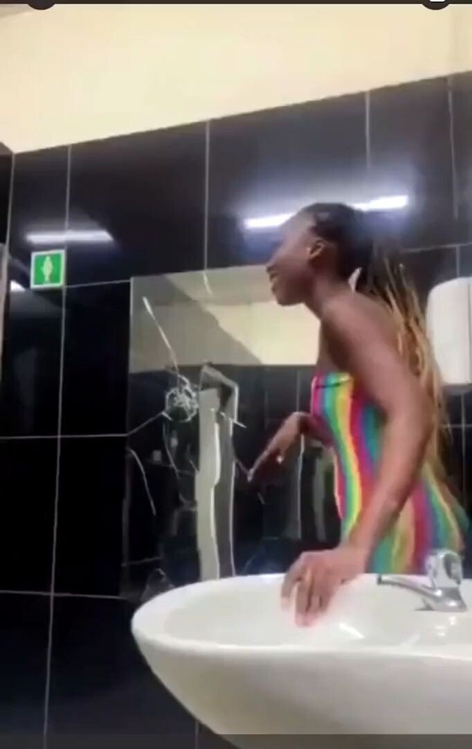 Fucked in club toilets for 6 Savanna – 965214