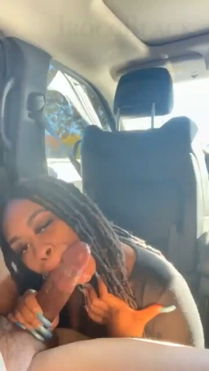 Big Black Dick Getting Sloppy Head In Car