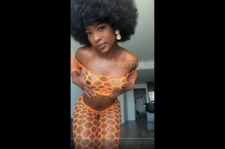 Beauty Queen got Booty Meats