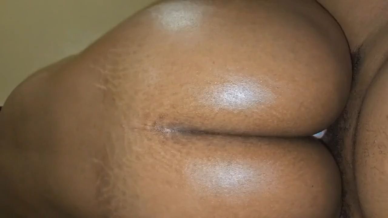 Creamy wet asses 3sum